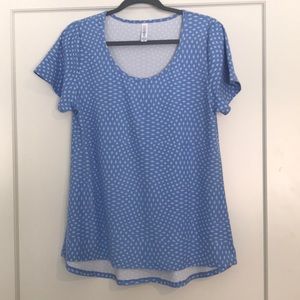 LuLaRoe size medium classic tee